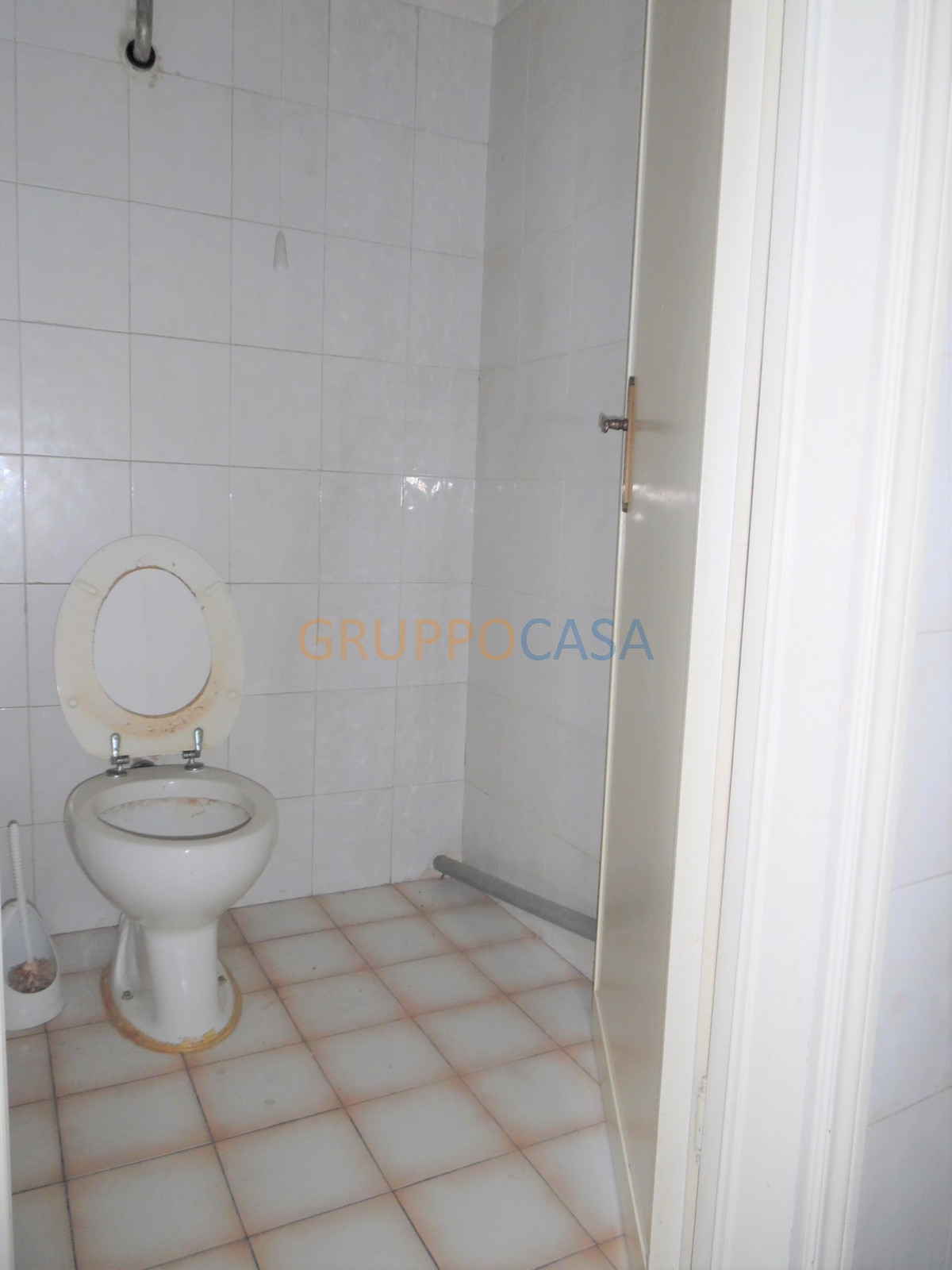 Locale commerciale in vendita a Altopascio, Centro