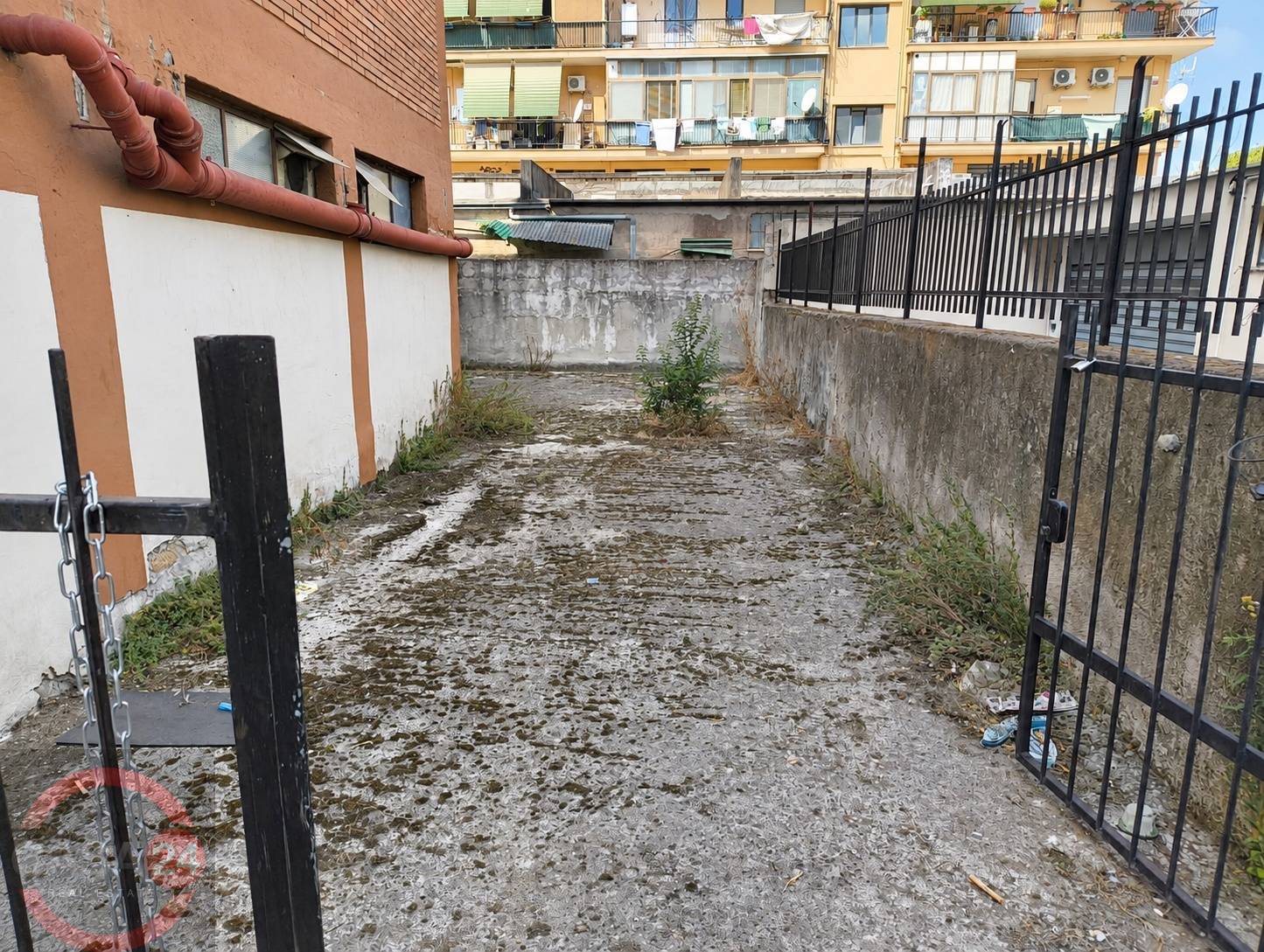 Locale commerciale in vendita a Latina, R2 Zona Piccarello