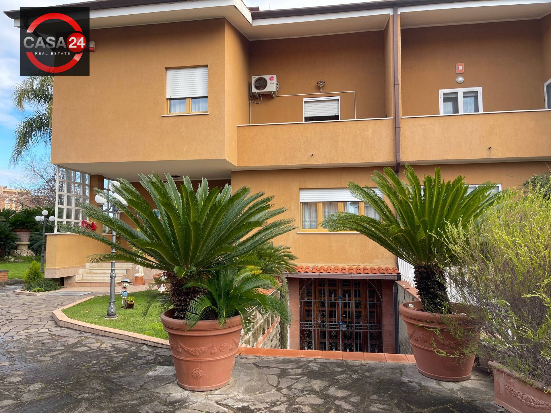 Villa in vendita a Latina, Q3 Centro Morbella