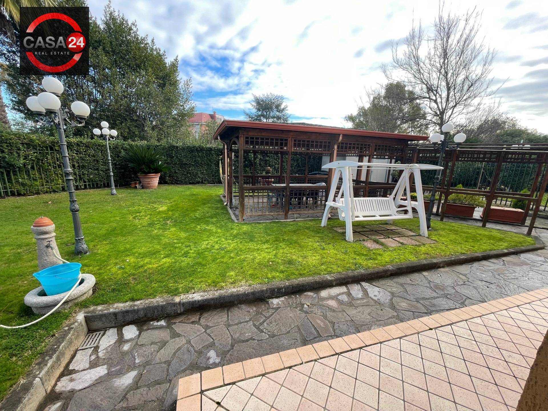 Villa in vendita a Latina, Q3 Centro Morbella