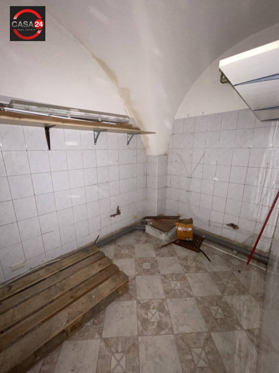 Locale commerciale in vendita a Priverno