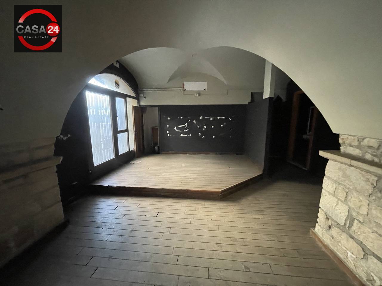 Locale commerciale in vendita a Priverno