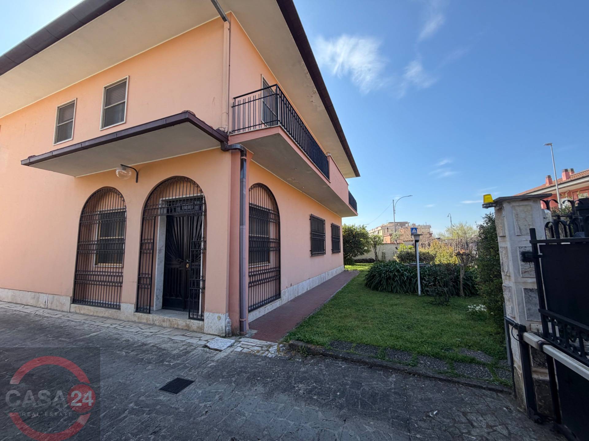 Villa in vendita a Latina, Latina Scalo