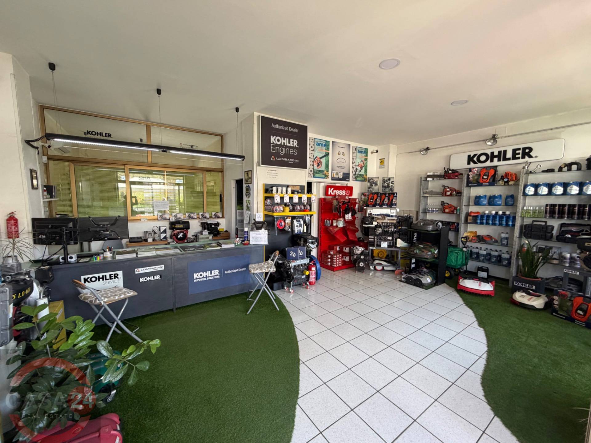 Locale commerciale in vendita a Latina, R5 Zona Ex SVar