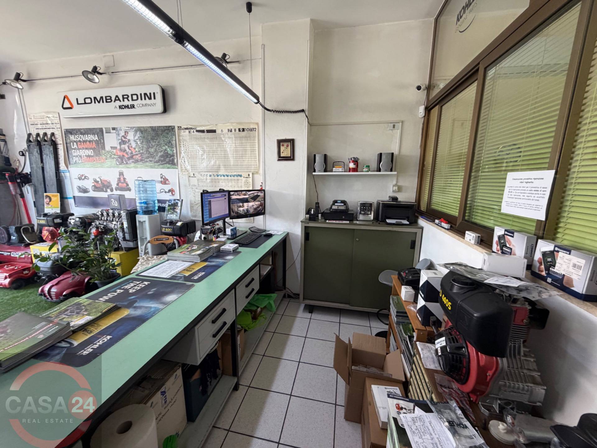 Locale commerciale in vendita a Latina, R5 Zona Ex SVar