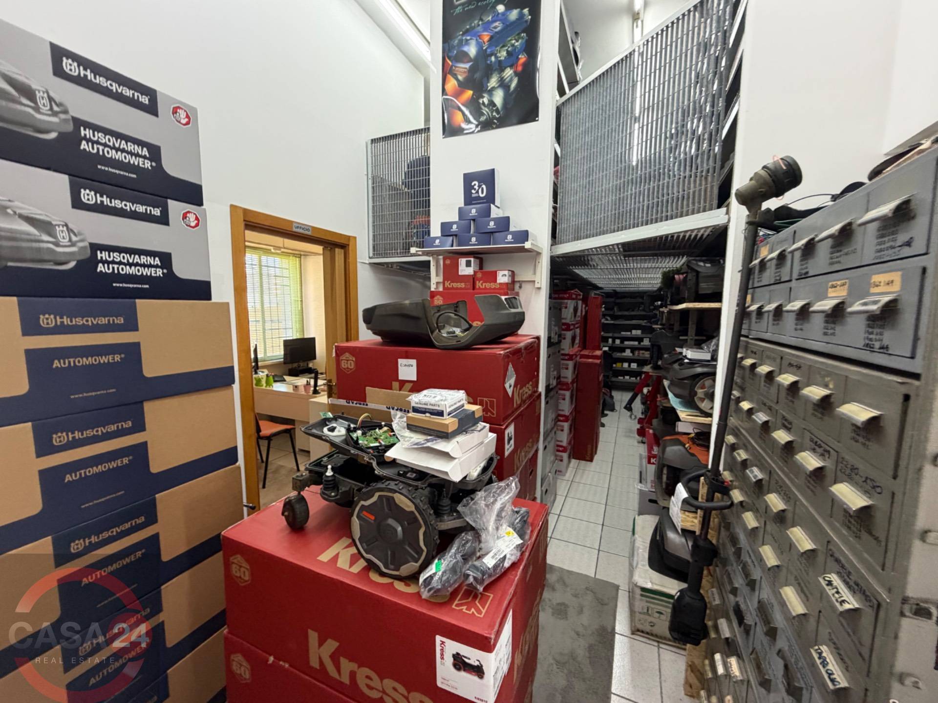 Locale commerciale in vendita a Latina, R5 Zona Ex SVar