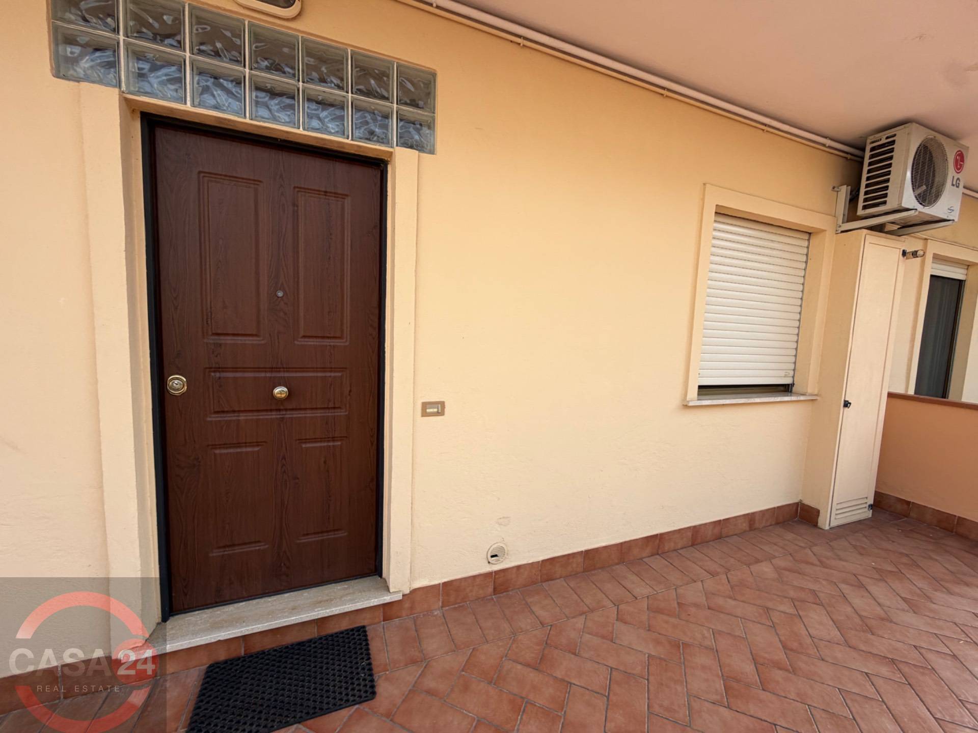 Appartamento con giardino in vendita a Latina, Latina Scalo
