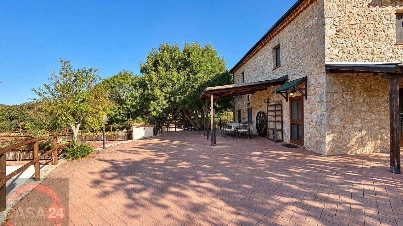 Casale - Rustico in vendita a Terracina