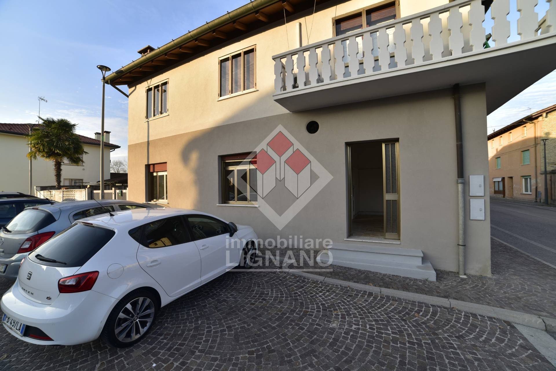 Locale commerciale in vendita a Palazzolo dello Stella, Piancada