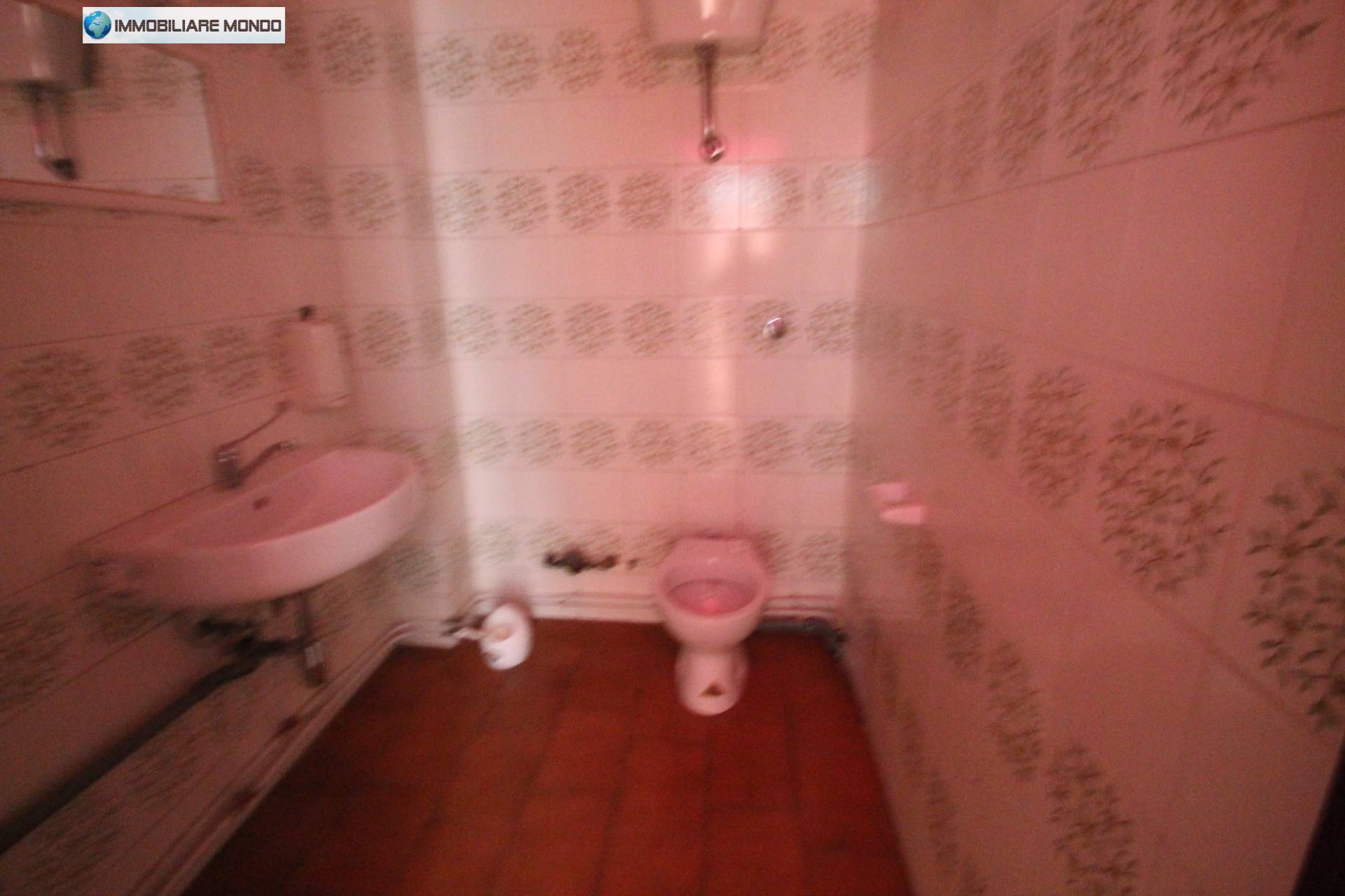 Locale commerciale in affitto a Termoli, Piazza del Papa