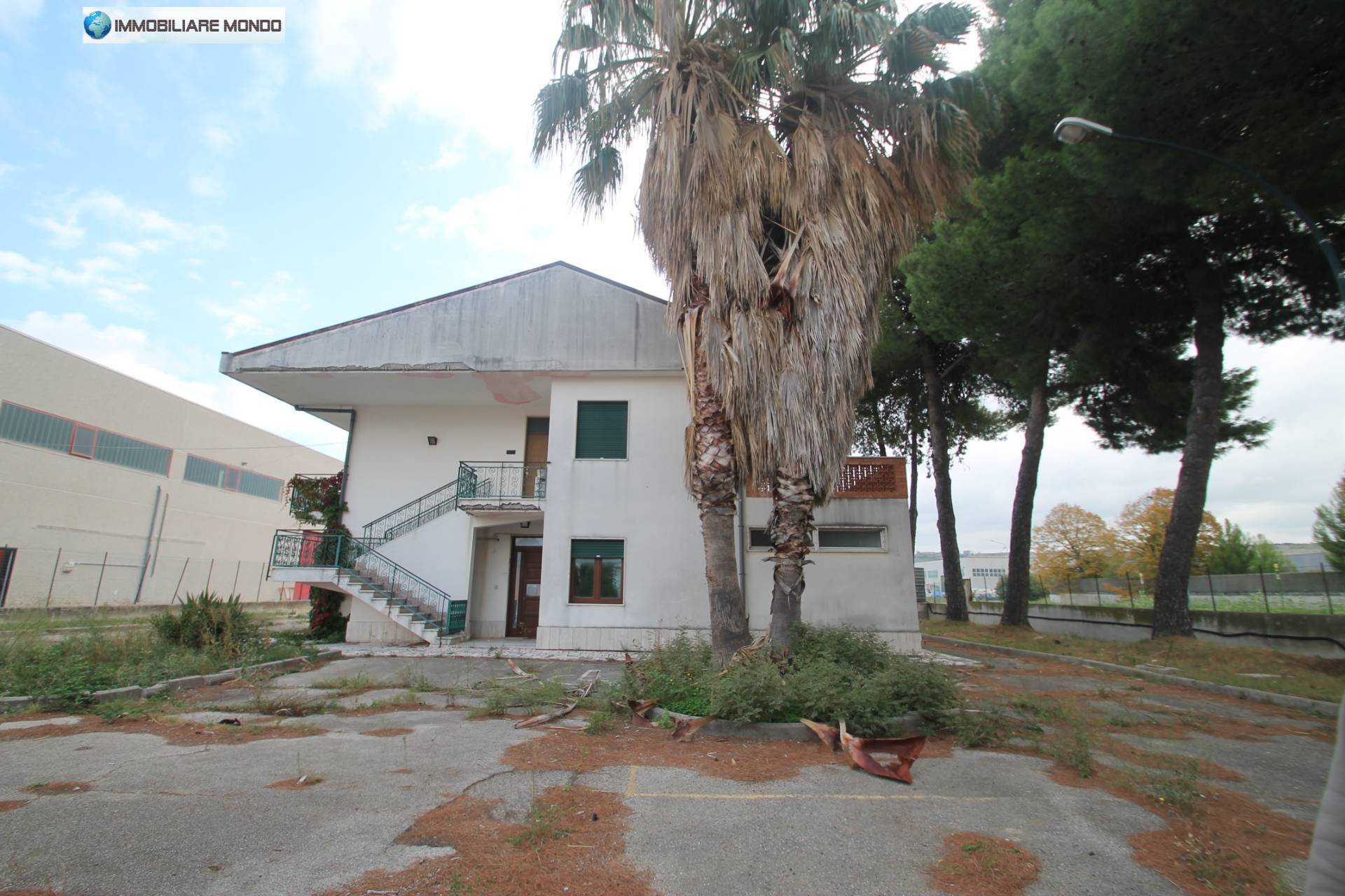 Capannone in affitto a Termoli