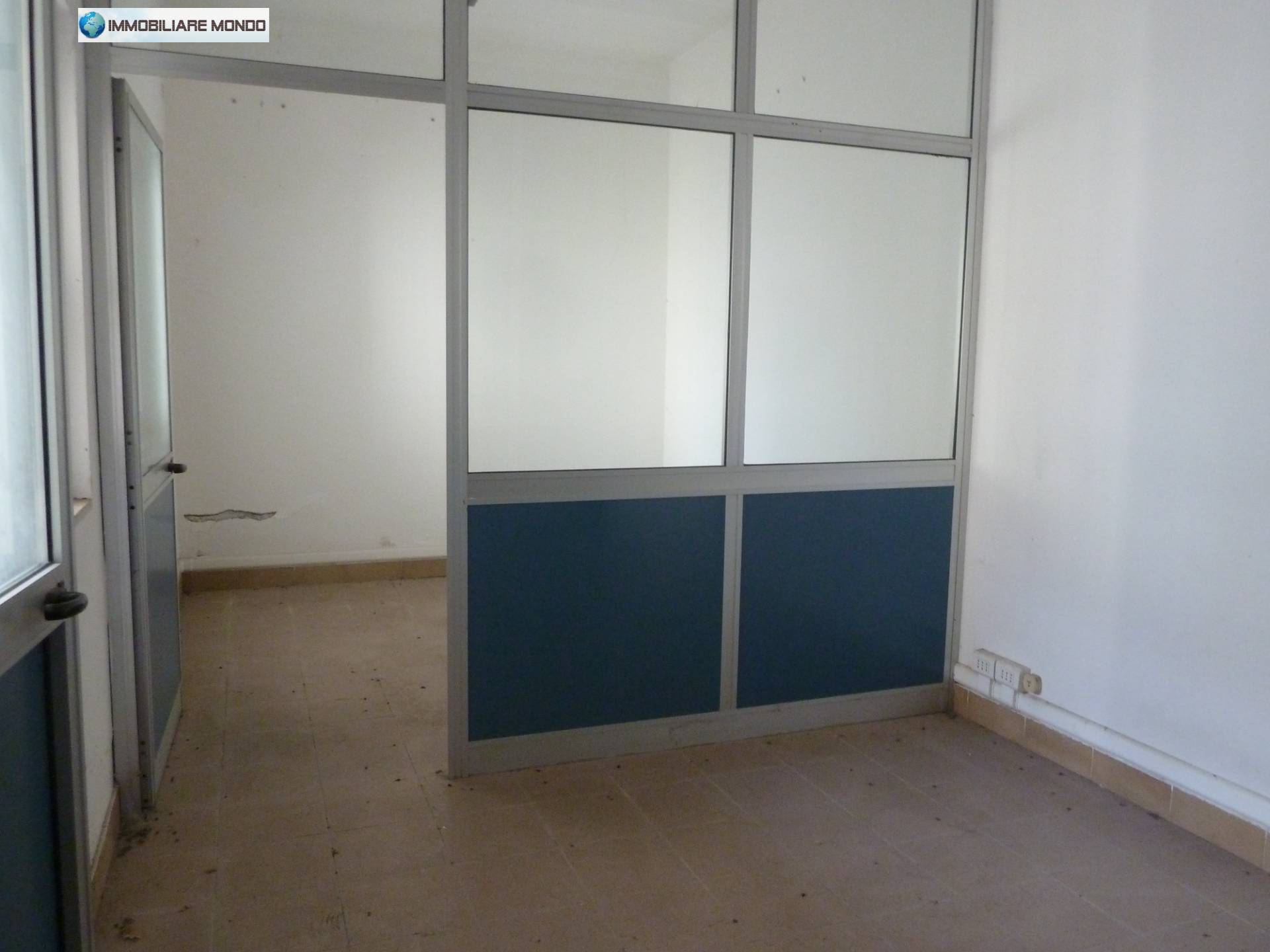 Magazzino in vendita a Termoli, Piazza del Papa