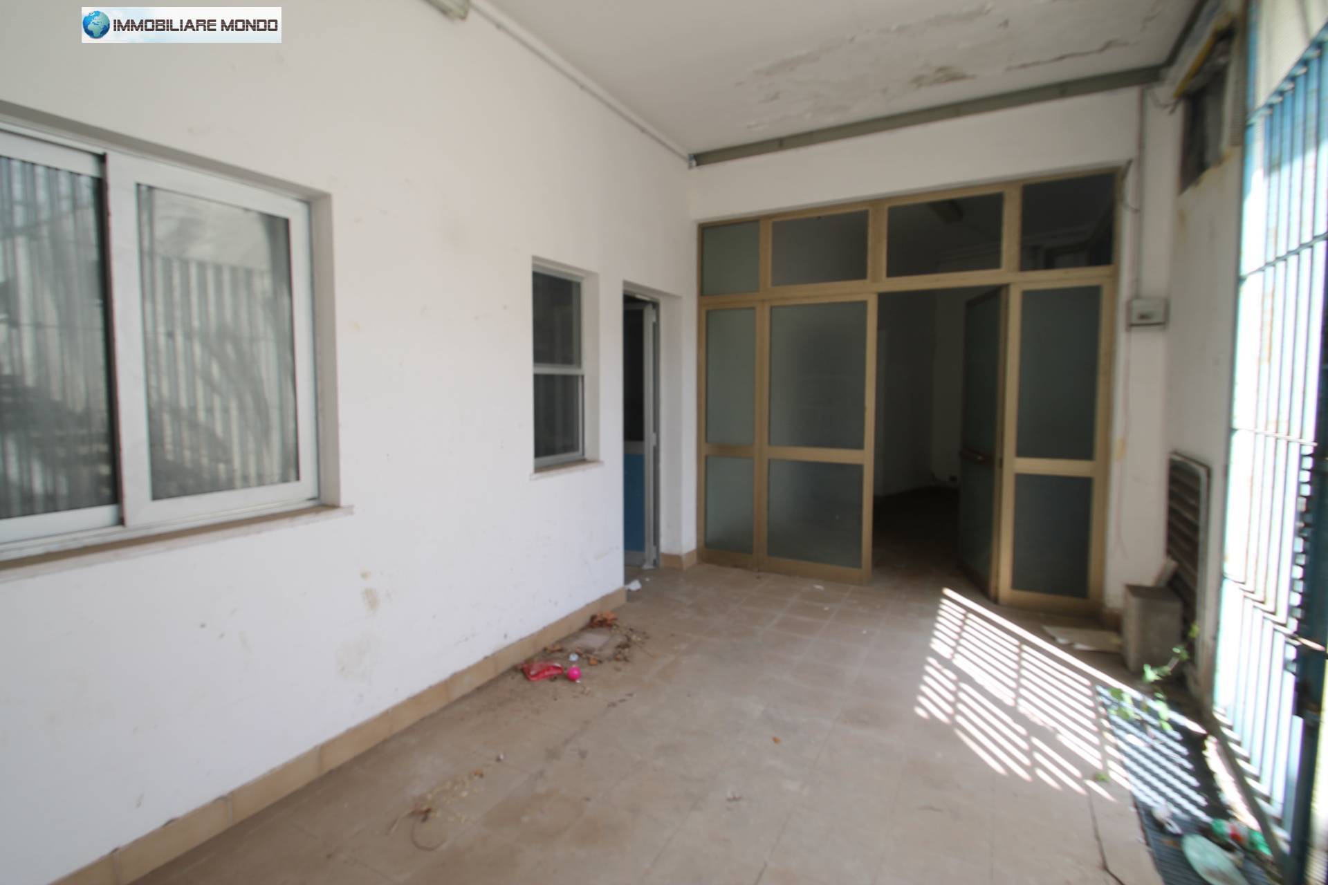 Magazzino in vendita a Termoli, Piazza del Papa