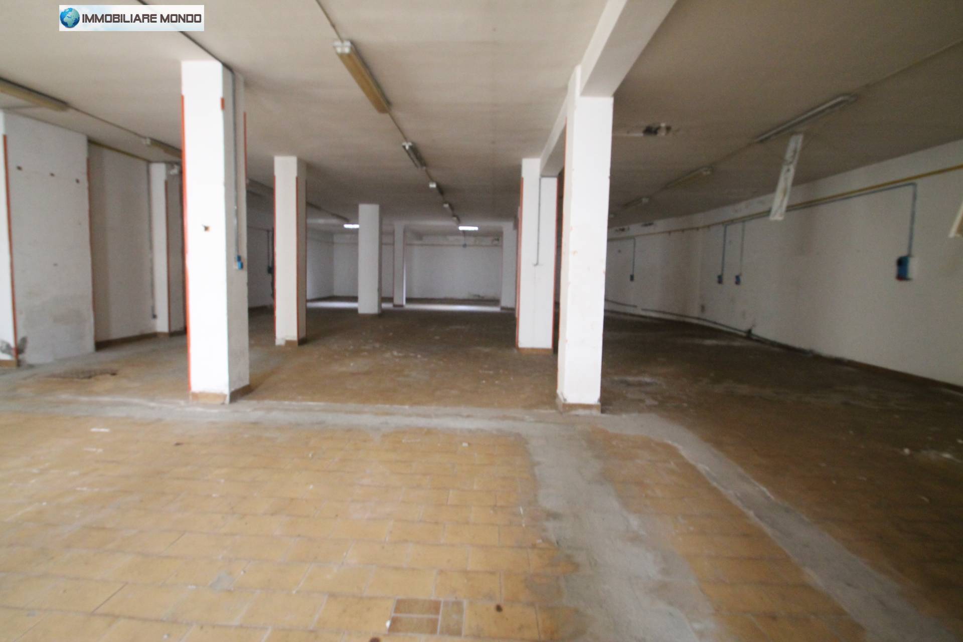 Magazzino in vendita a Termoli, Piazza del Papa