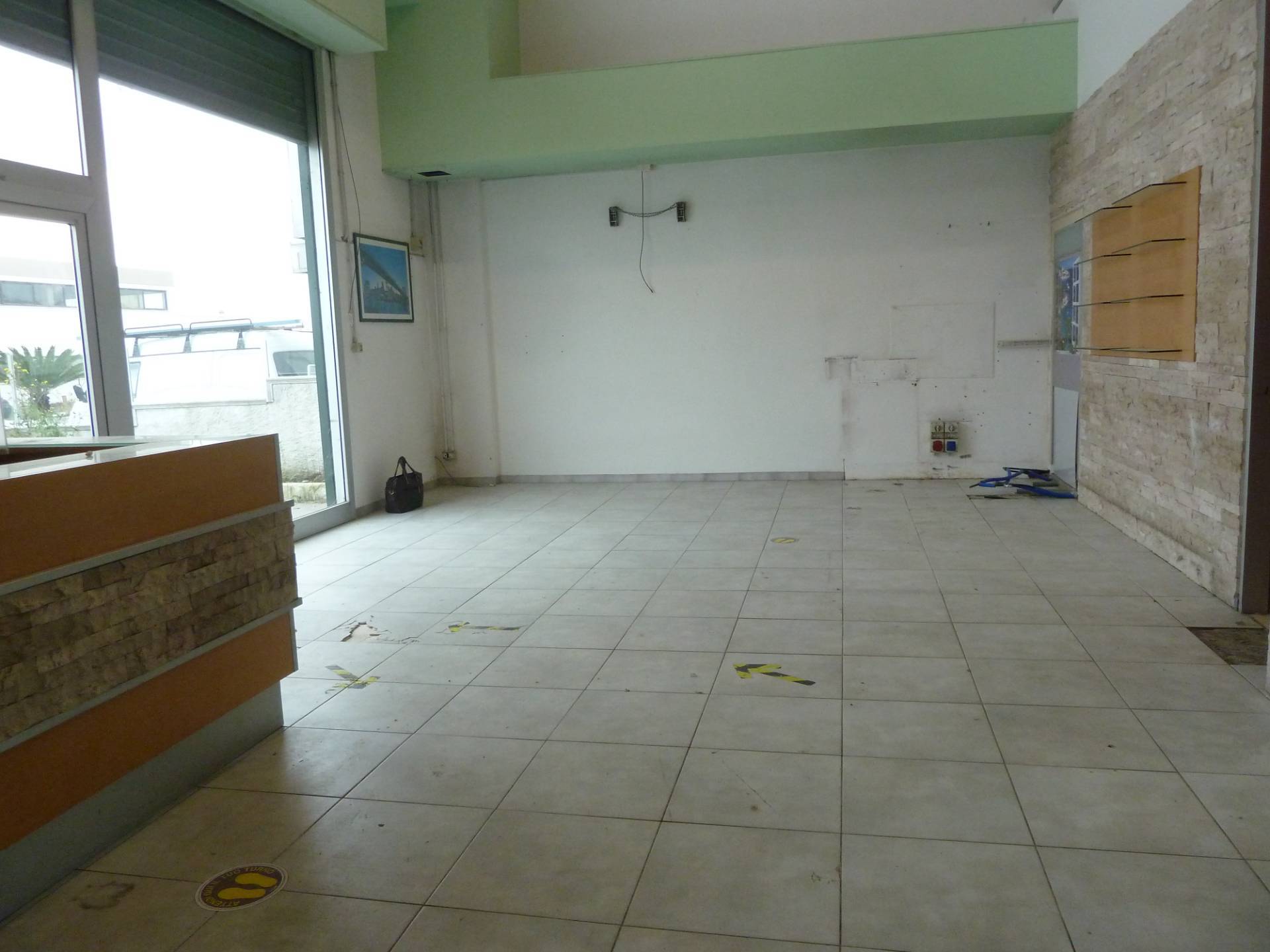 Locale commerciale in affitto a Termoli