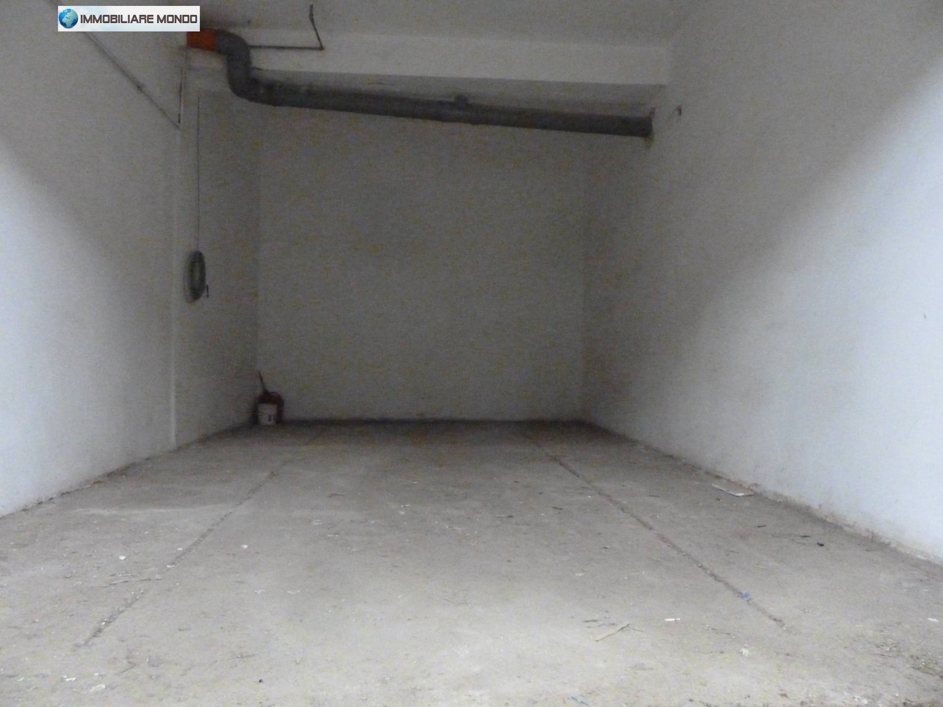 Box o garage in vendita a Termoli, Centro