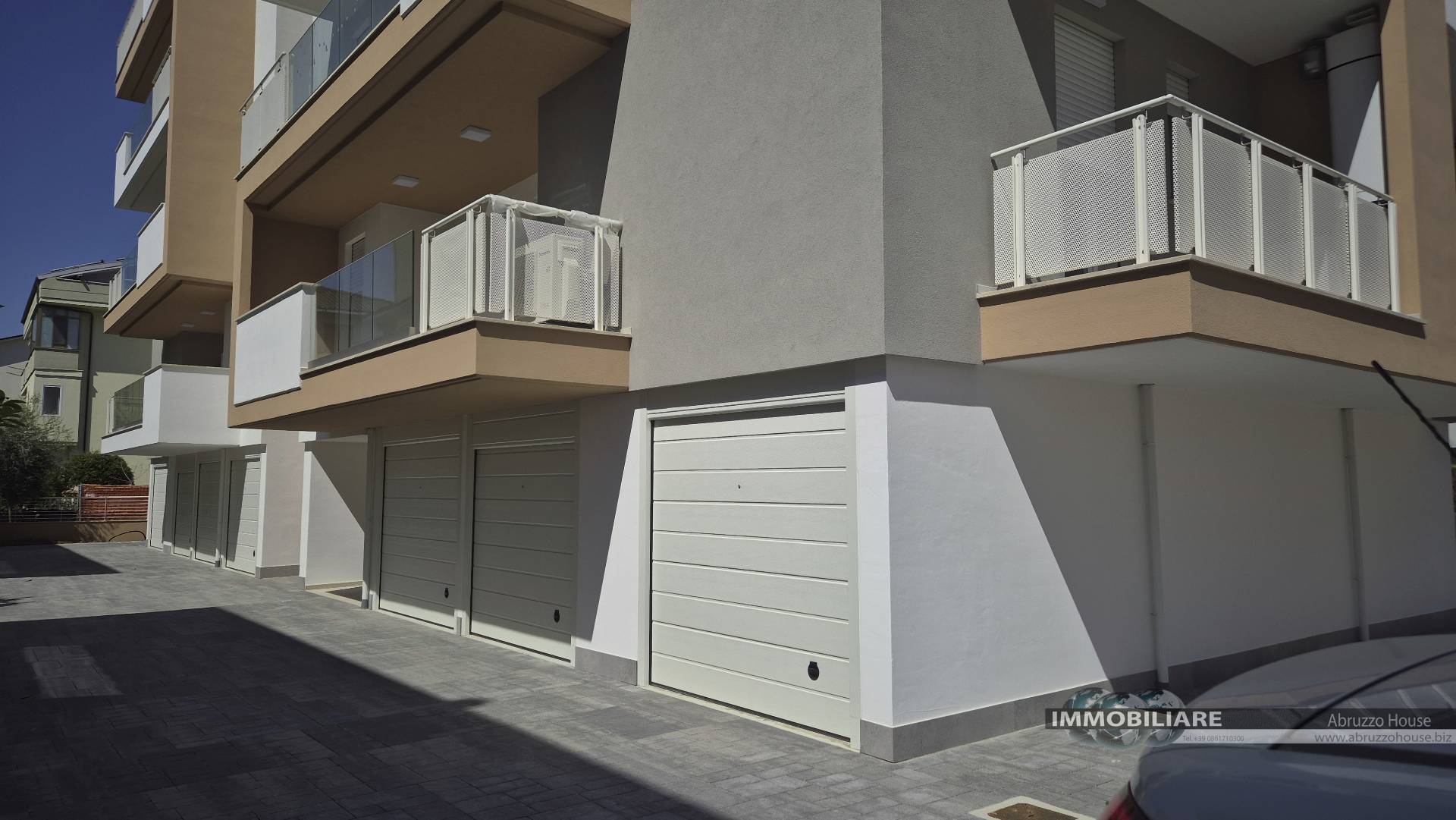 Appartamento in vendita a Alba Adriatica, Zona Mare