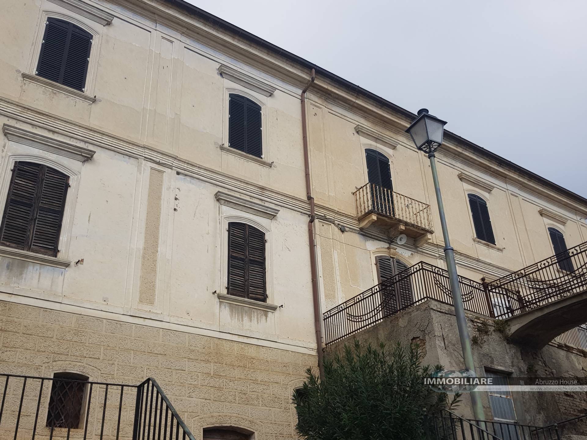 Palazzo storico in vendita a Sant'Omero, Poggio Morello