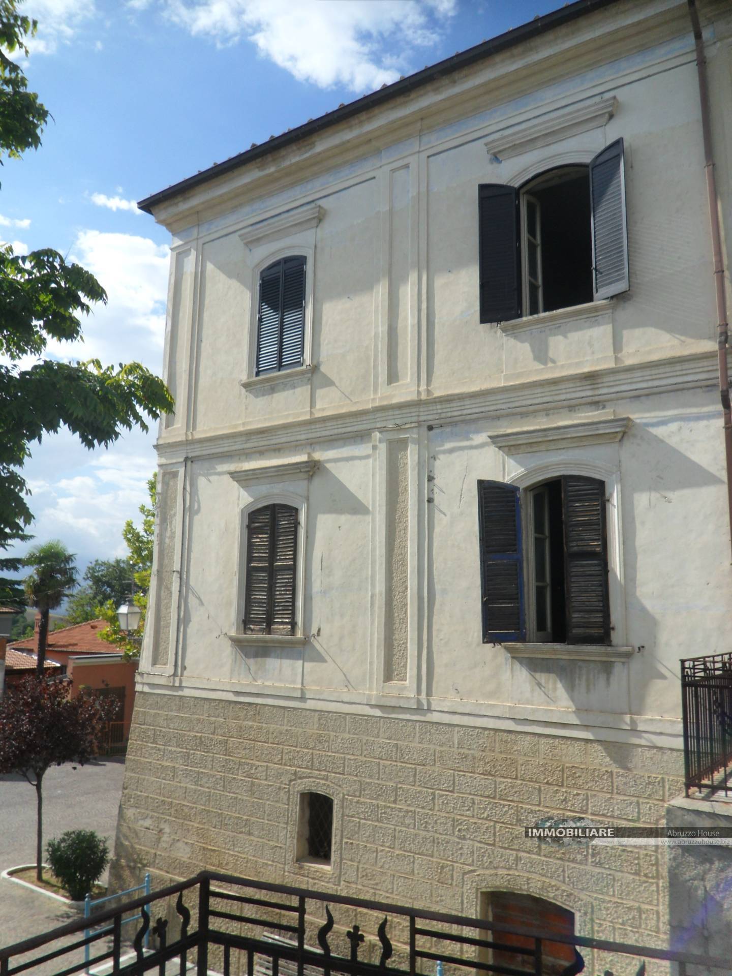 Palazzo storico in vendita a Sant'Omero, Poggio Morello