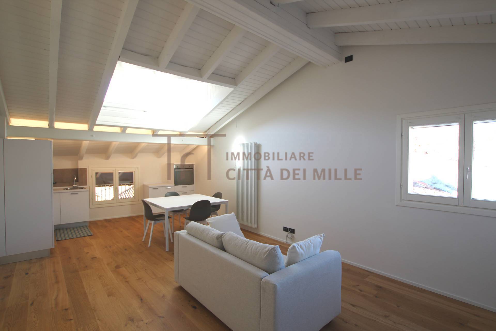 Mansarda in affitto a Bergamo, Pignolo bassa