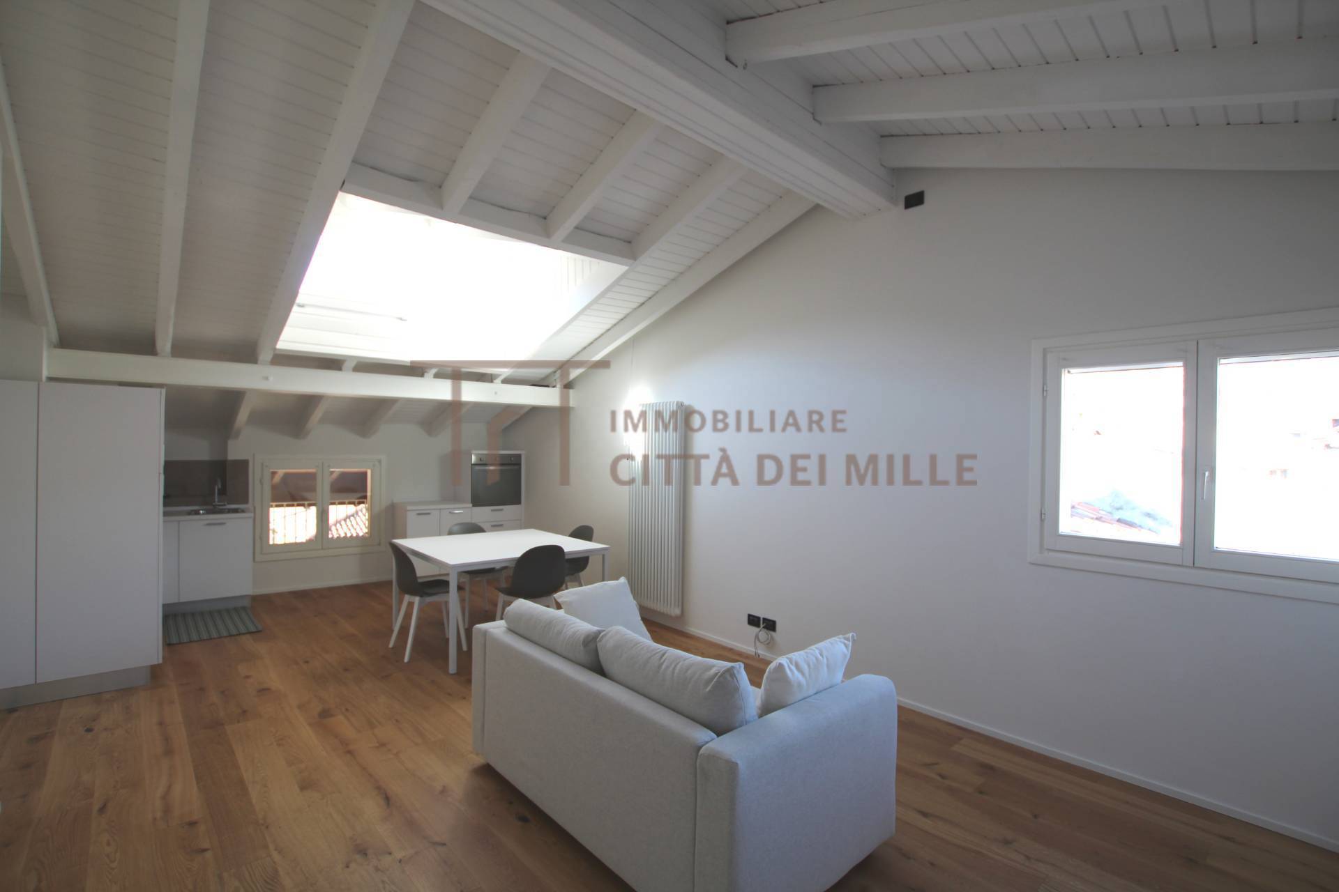 Mansarda in affitto a Bergamo, Pignolo bassa