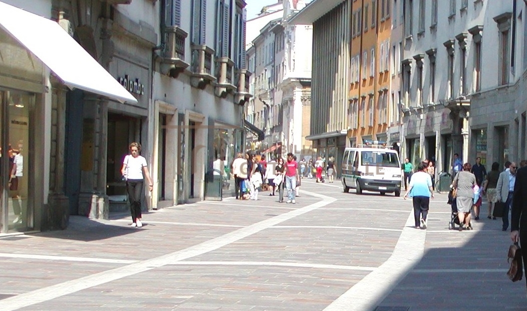 Negozio in vendita a Bergamo, Centralissimo