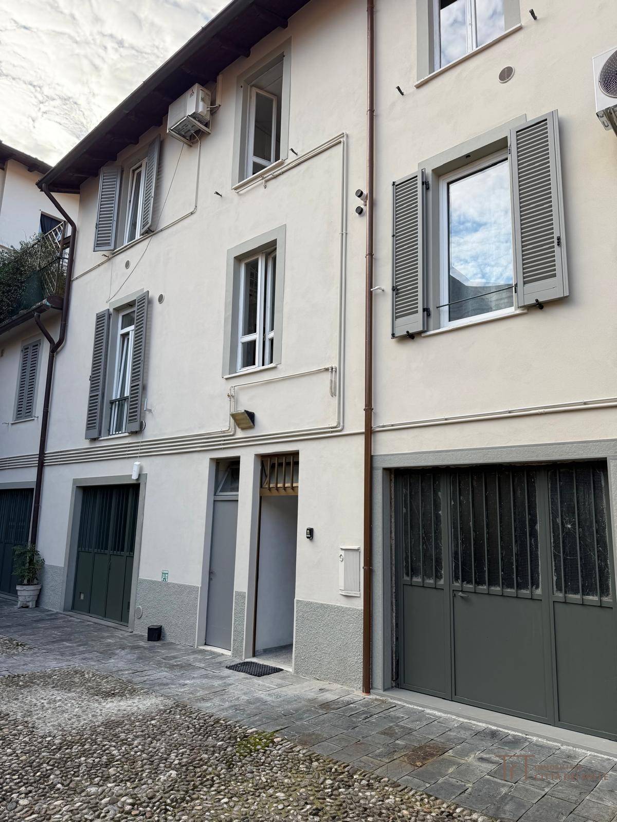 Trilocale in vendita a Bergamo, Moroni alta