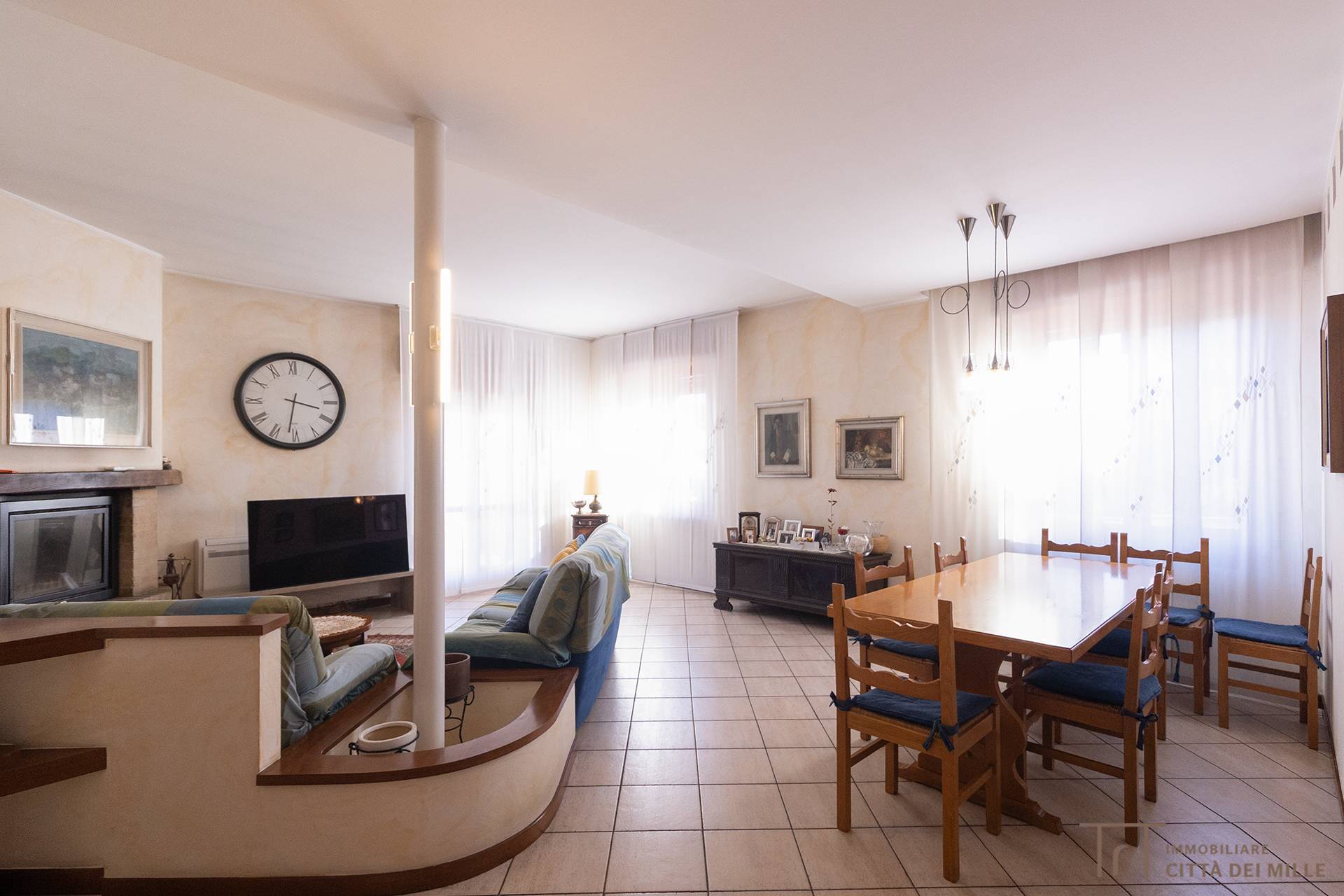 Villa bifamiliare in vendita a Stezzano