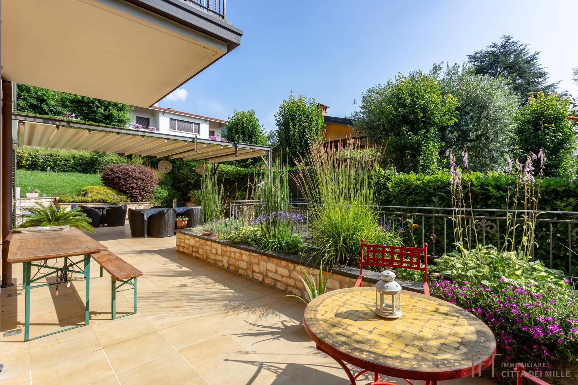 Villa in vendita a Bergamo, Redona