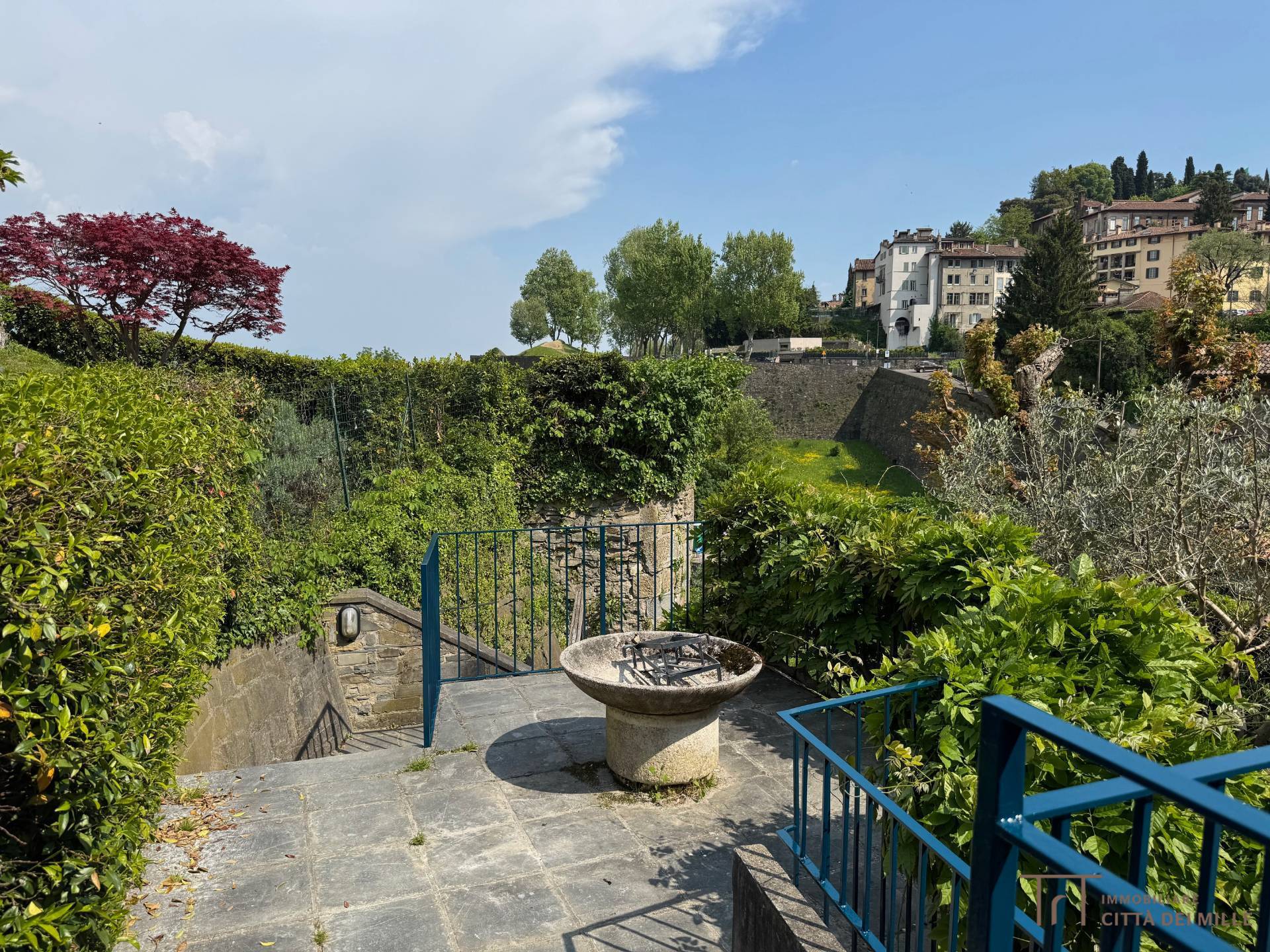 Quadrilocale in vendita a Bergamo, Citt Alta