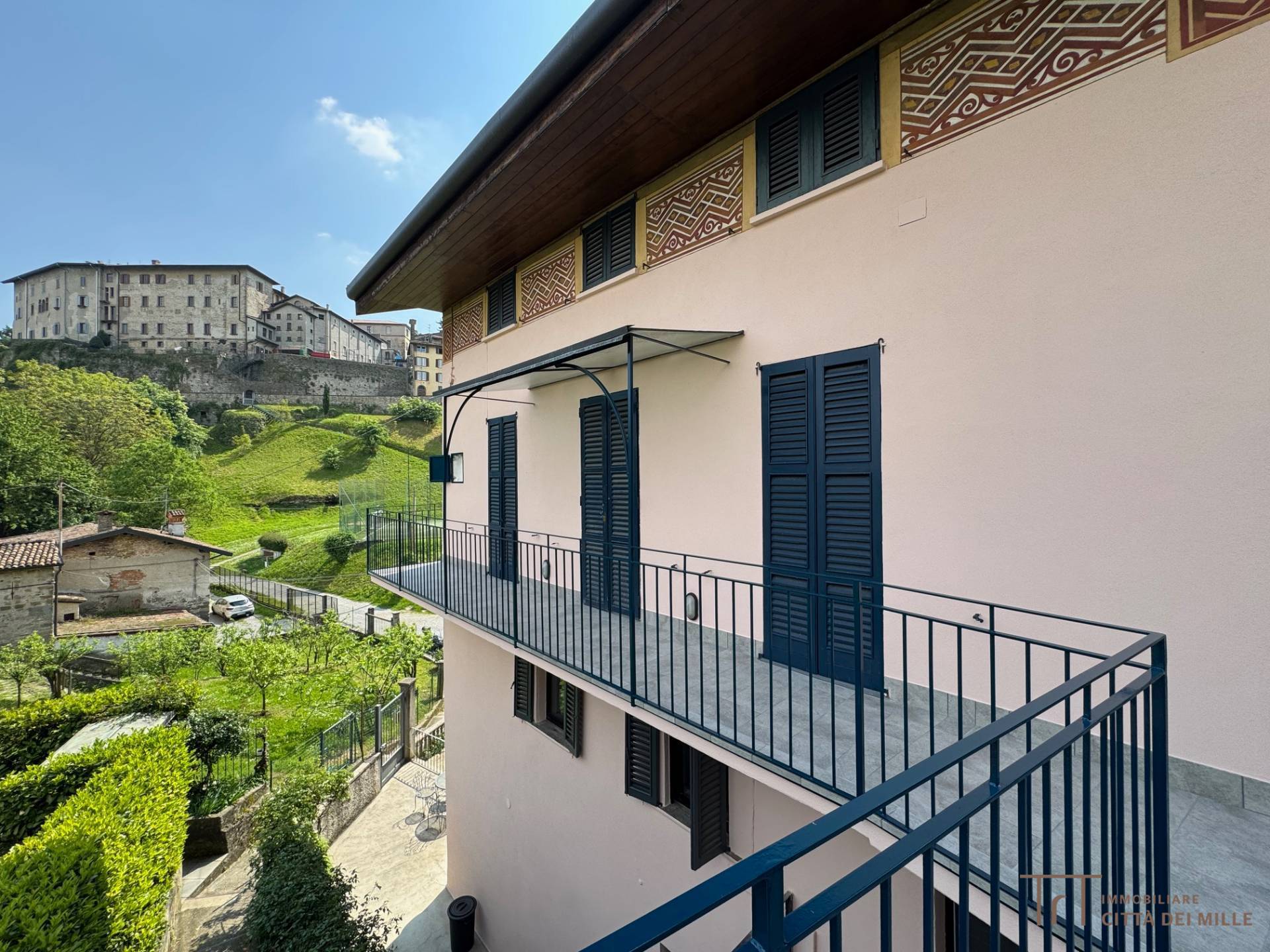 Quadrilocale in vendita a Bergamo, Citt Alta