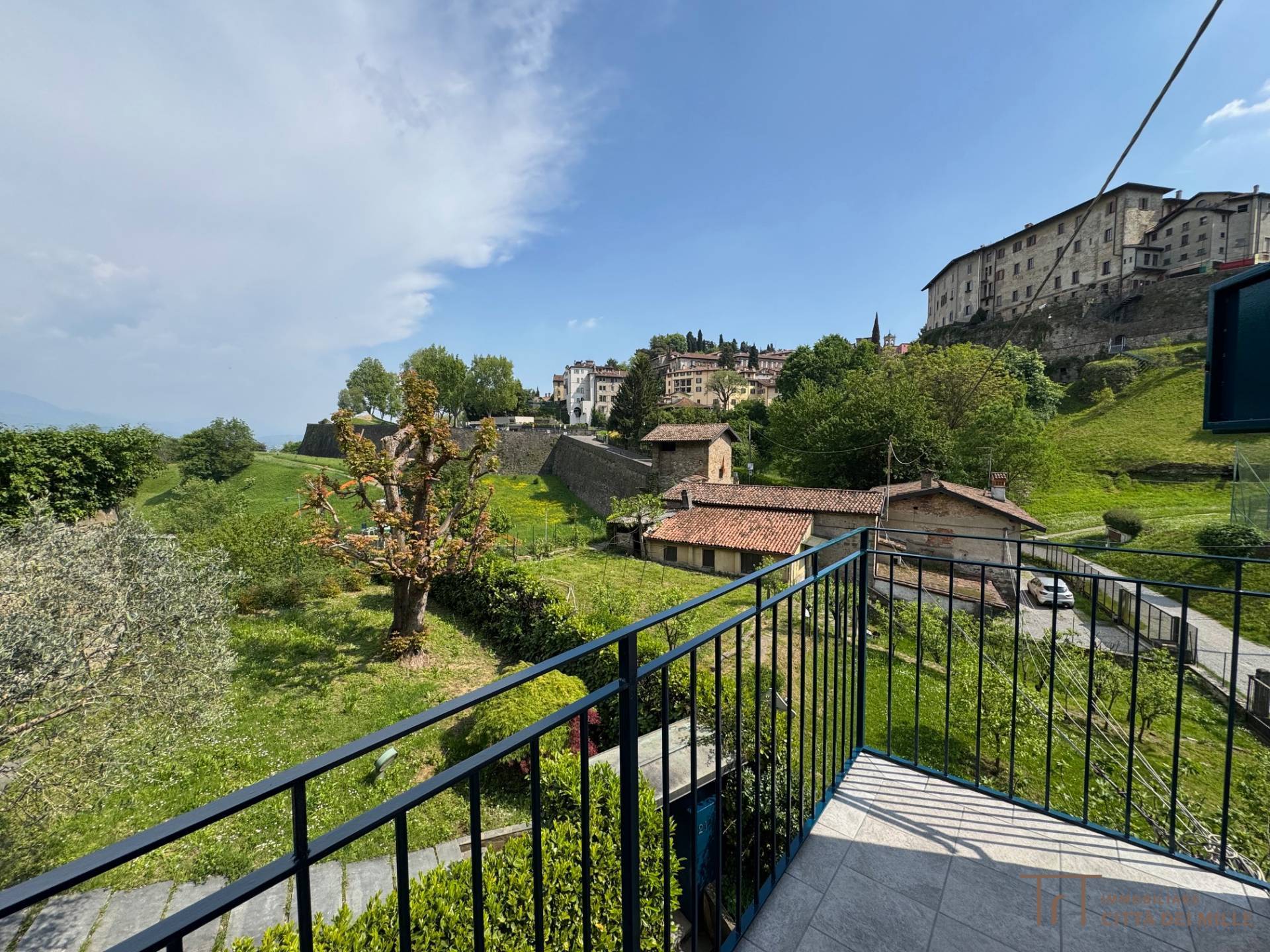 Quadrilocale in vendita a Bergamo, Citt Alta