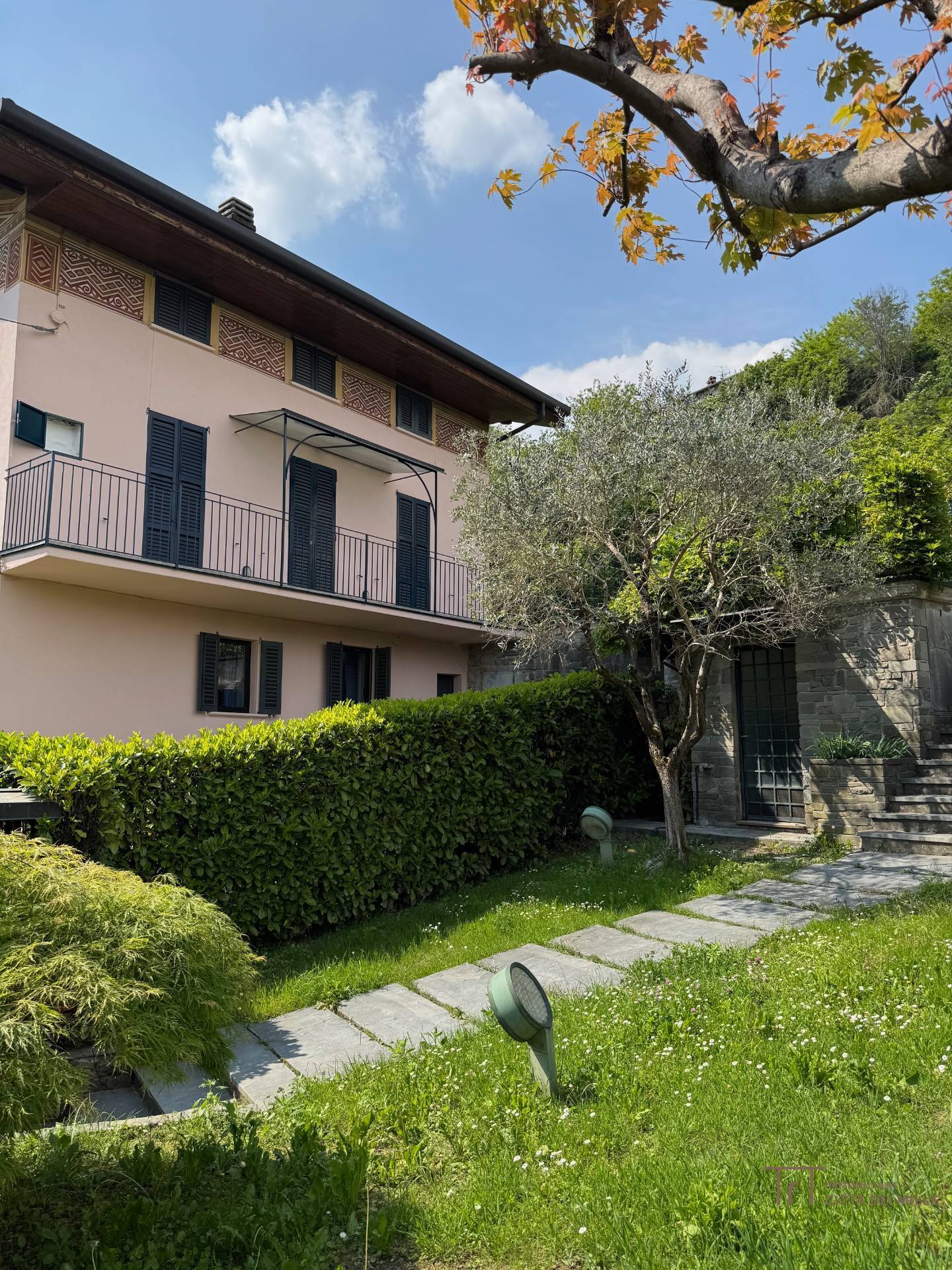 Quadrilocale in vendita a Bergamo, Citt Alta