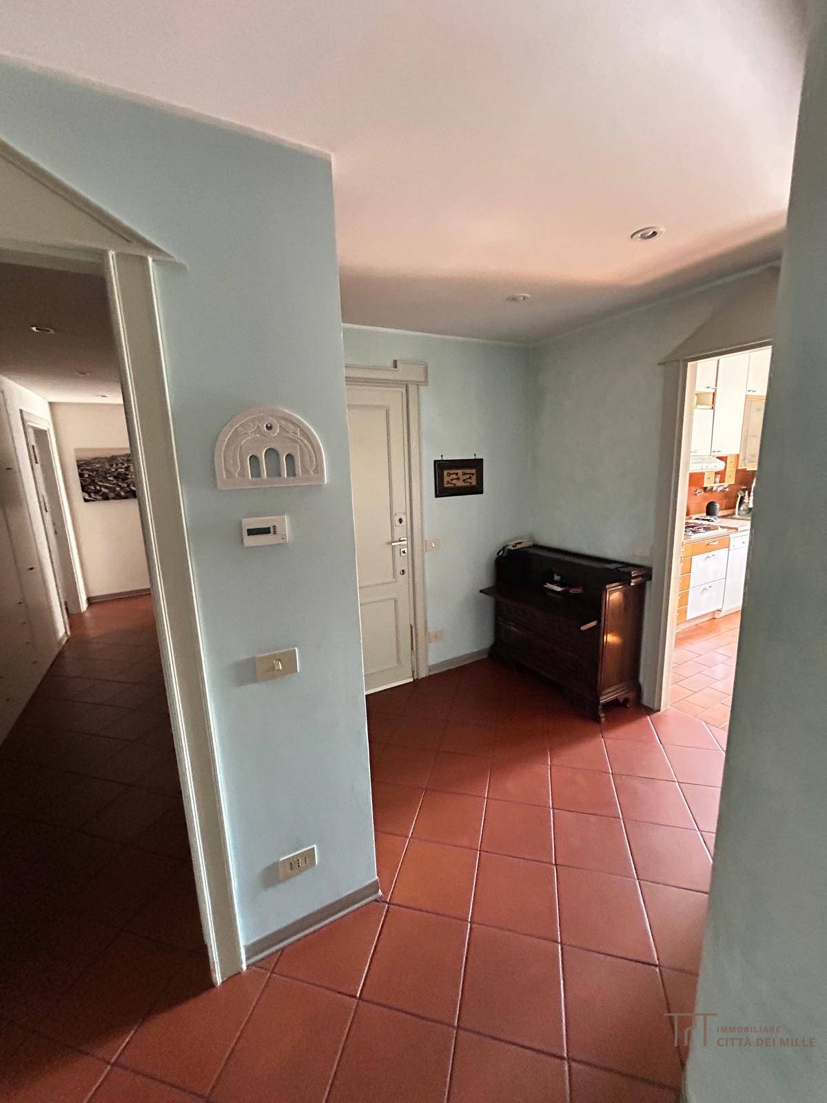 Quadrilocale in vendita a Bergamo, Campagnola