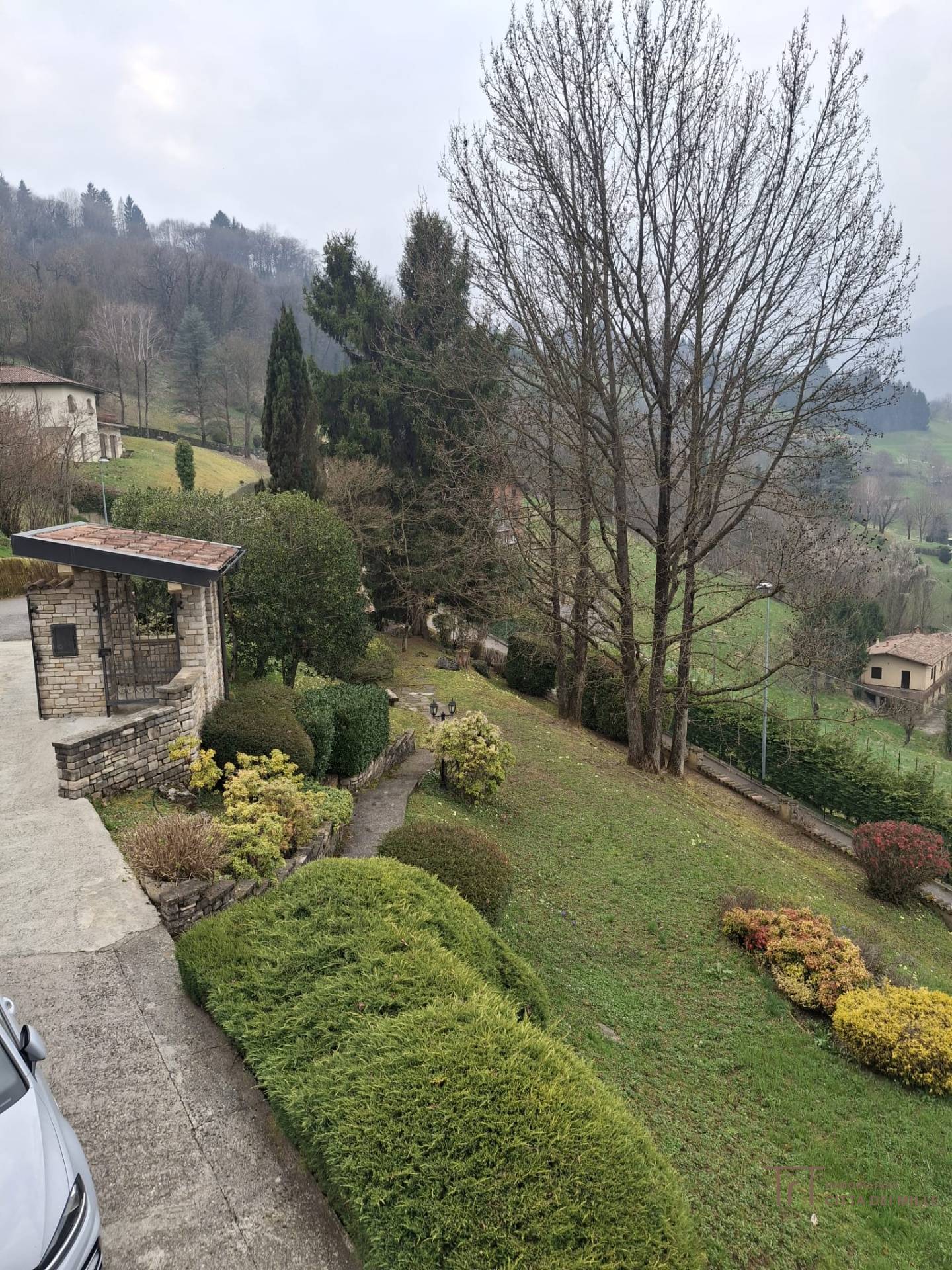 Villa in vendita a Leffe