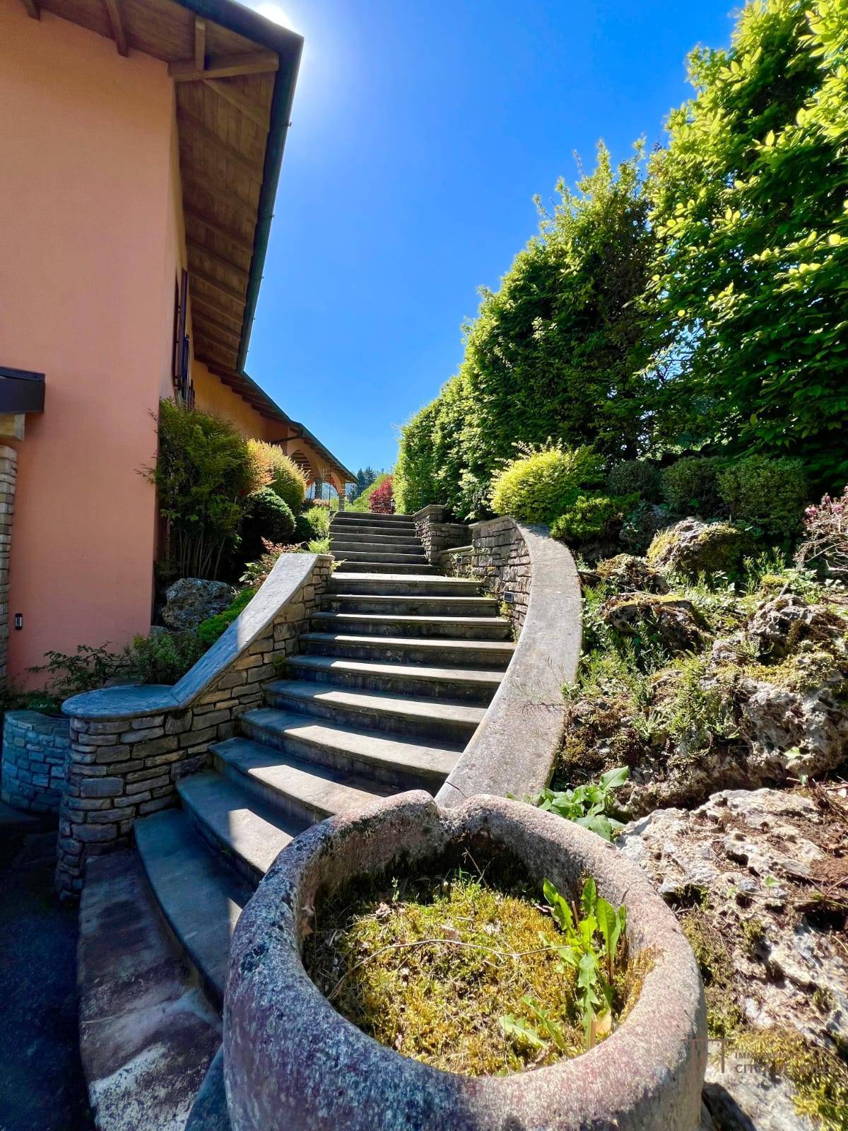 Villa in vendita a Leffe