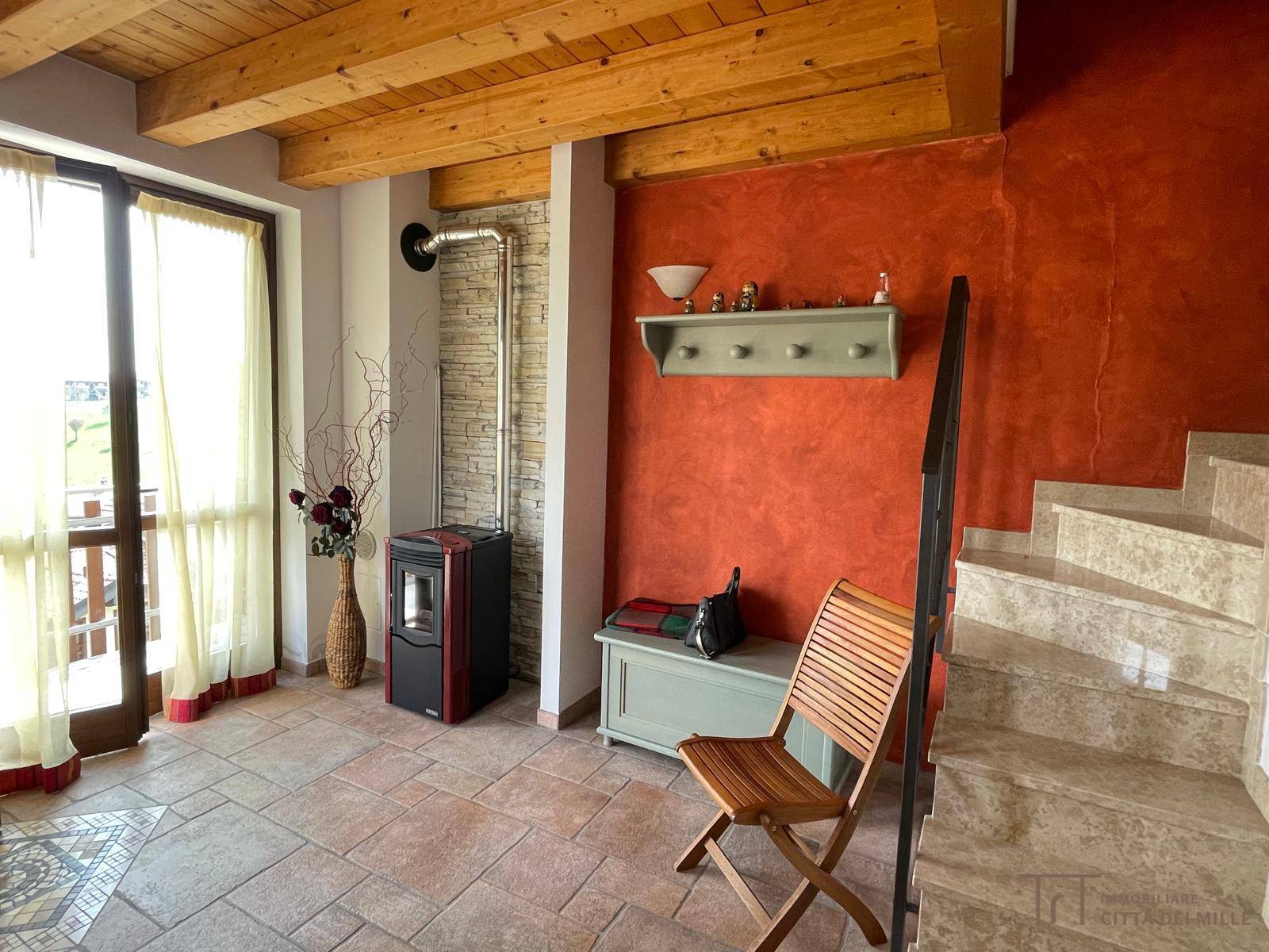 Trilocale in vendita a Aviatico