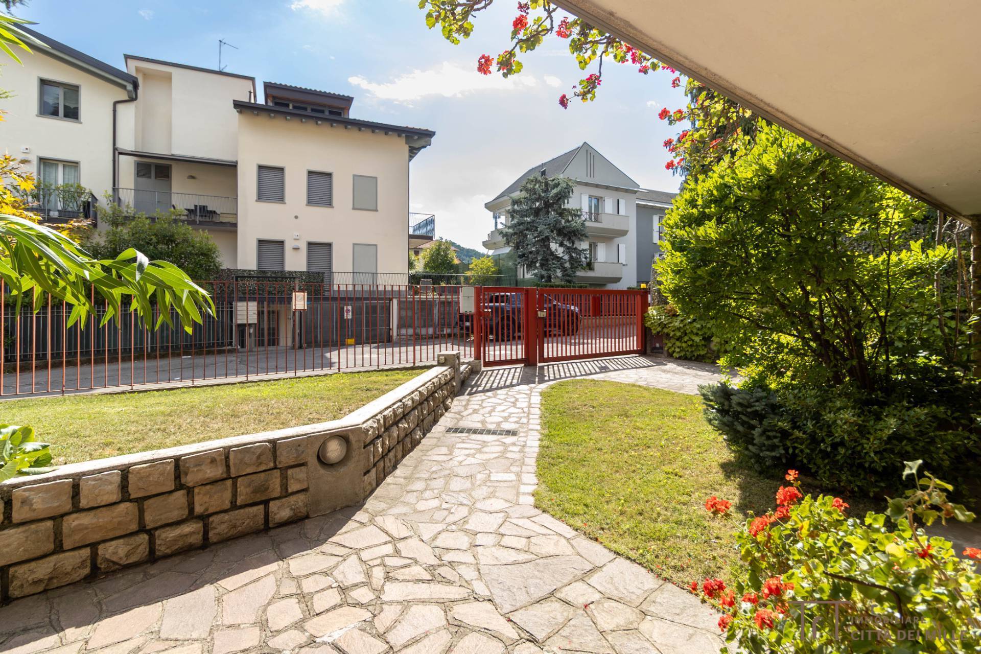 Porz. Villa Bifamiliare in vendita a Bergamo, Valtesse