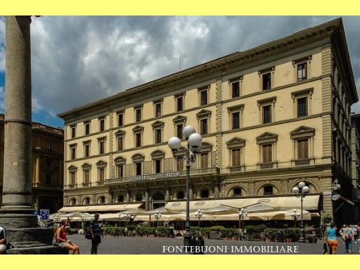 Attivit? commerciale in affitto/gestione, Firenze piazza santa maria novella-piazza ognissanti