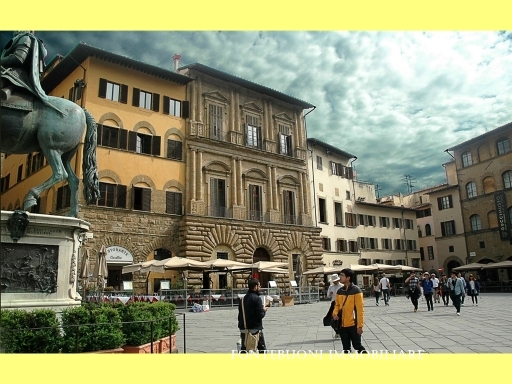 Attivit� commerciale in affitto/gestione, Firenze piazza santa croce-sant'ambrogio