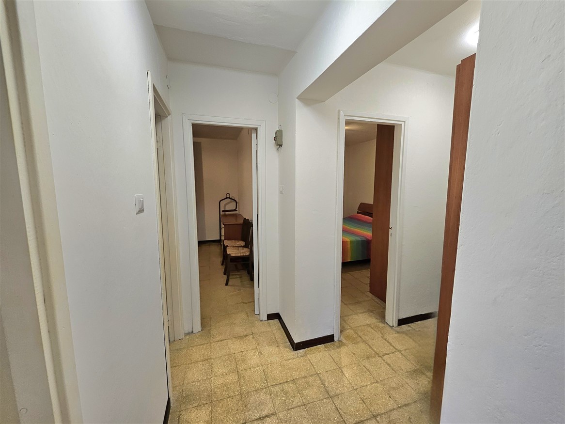 Quadrilocale con giardino a Massa