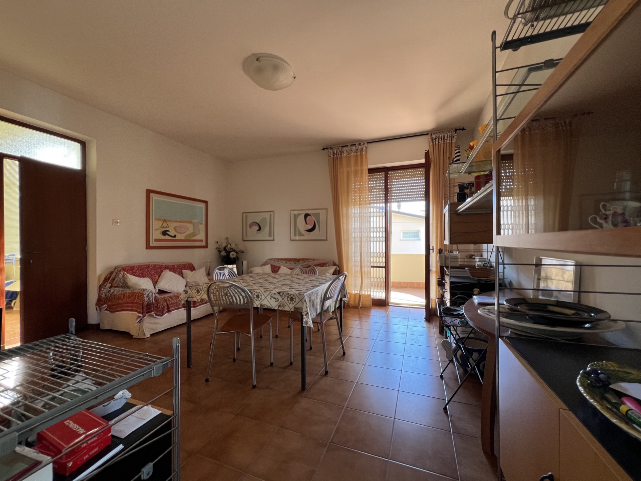 Quadrilocale con terrazzo a Massa