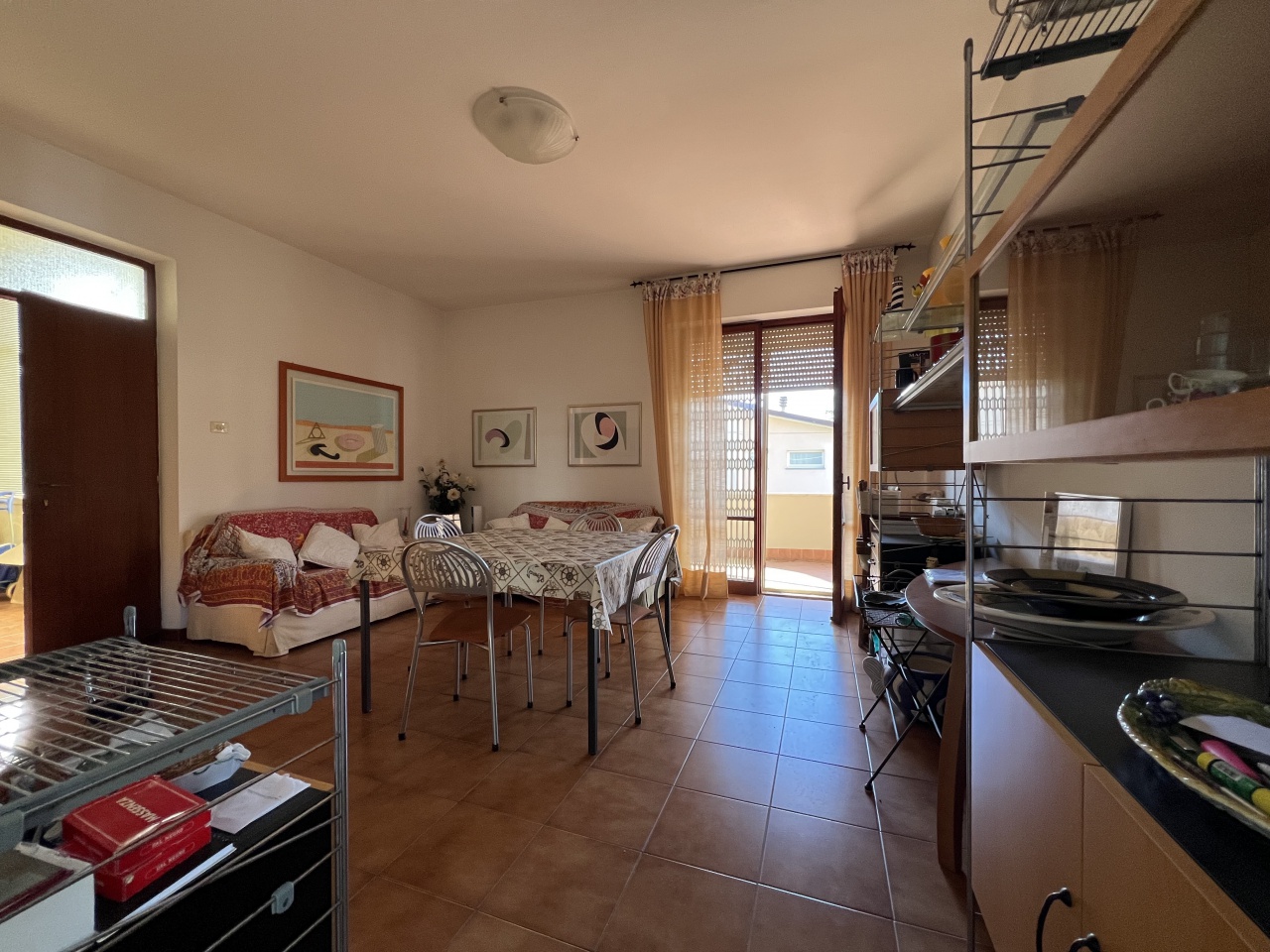 Quadrilocale con terrazzo a Massa