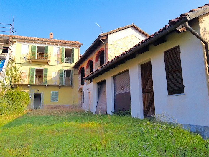 Appartamento con giardino a Mombello Monferrato