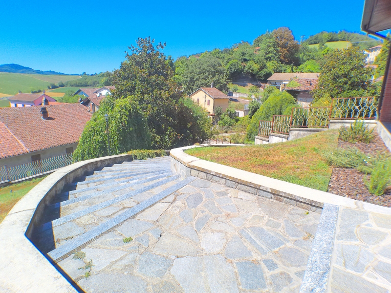 Villa con giardino a Solonghello