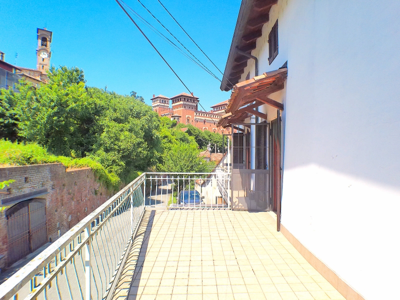 Casa indipendente con terrazzo a Cereseto