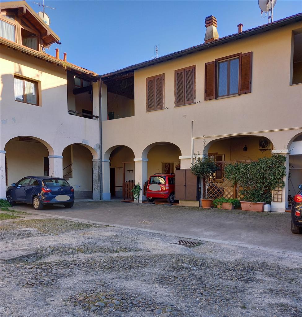 Appartamento da ristrutturare in via roma 16, Verderio Inferiore