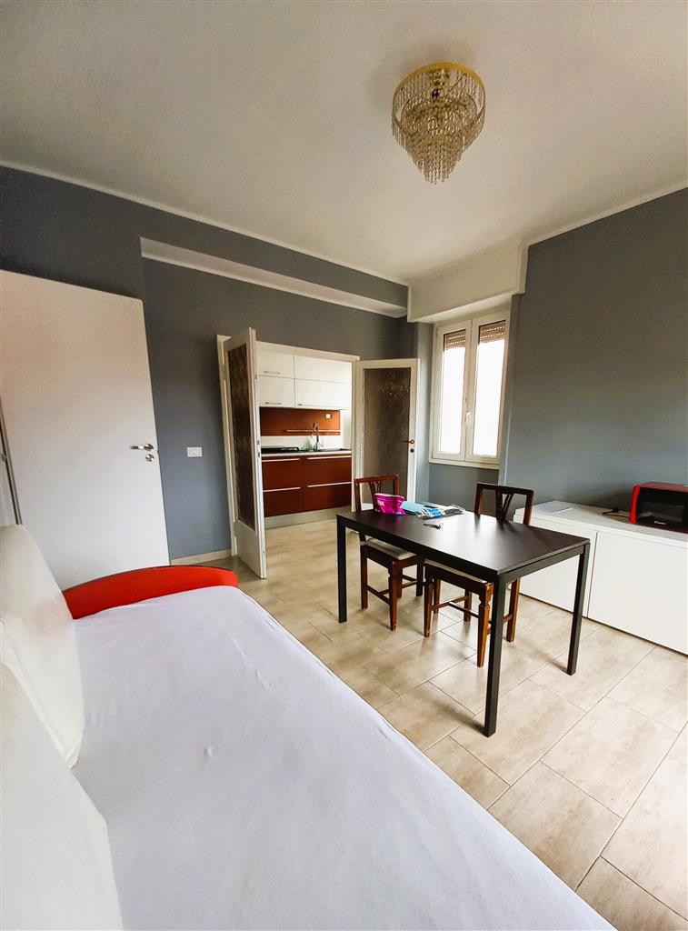 Appartamento ristrutturato in via veglia 7, Milano