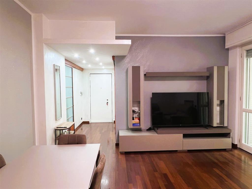 Appartamento con box in via a. de gasperi 8/10, Agrate Brianza