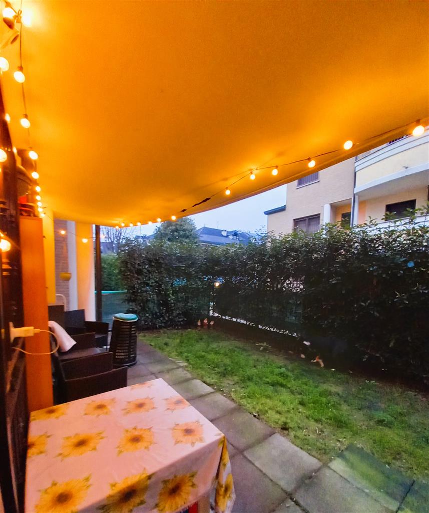 Appartamento con giardino in via carlo porta 20, Cambiago